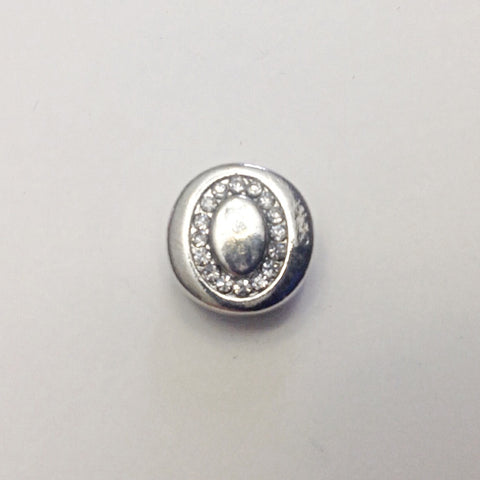 Silver coloured letter O with rhinestones 12 mm snap