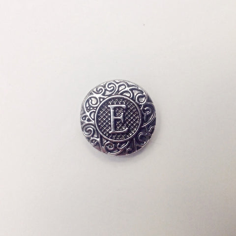 Antique silver coloured letter E 18 mm snap
