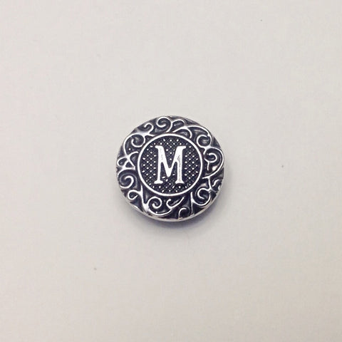 Antique silver coloured letter M 18 mm snap