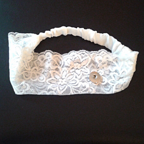 White lace headband to hold three 18 mm snaps