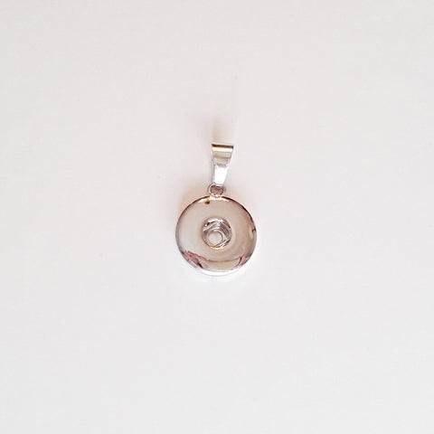 Plain silver plated copper pendant to fit 18 mm snap