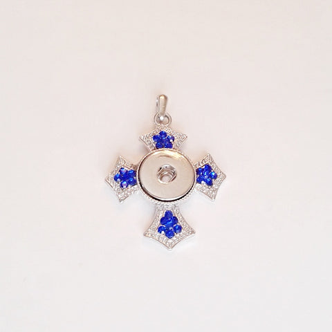 Silver coloured cross pendant with blue rhinestones for 18 mm snap