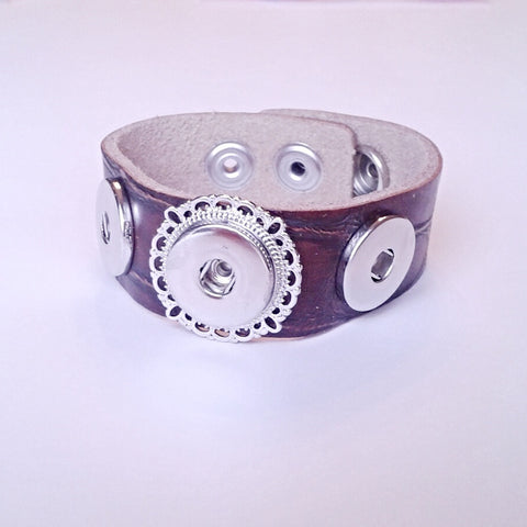 Black and brown wide leather bracelet with two snap closure for three 18 mm snaps