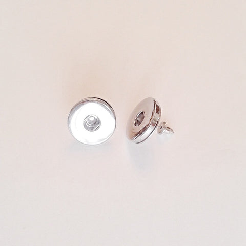 Plain silver coloured stud earrings for 18 mm snaps