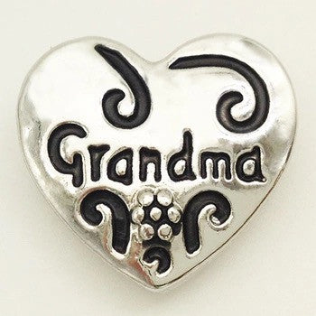 Antique silver coloured heart shaped "Grandma" snap with flower and design 18 mm