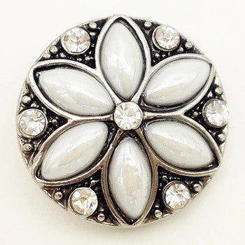 Antique silver with pearlized enamel flower petals and rhinestones 18 mm snap