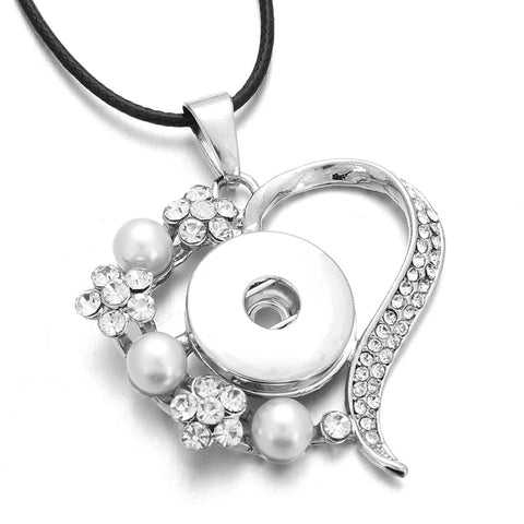 Shimmering Pearl Heart Pendant For 18 mm Snap